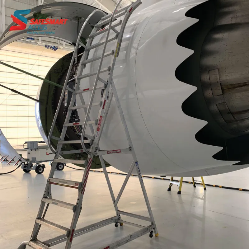 aircraft engine access ladder